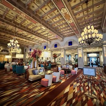The Breakers - HMF Bar and Dining Area - Hotels Near Me - Palm Beach, Florida