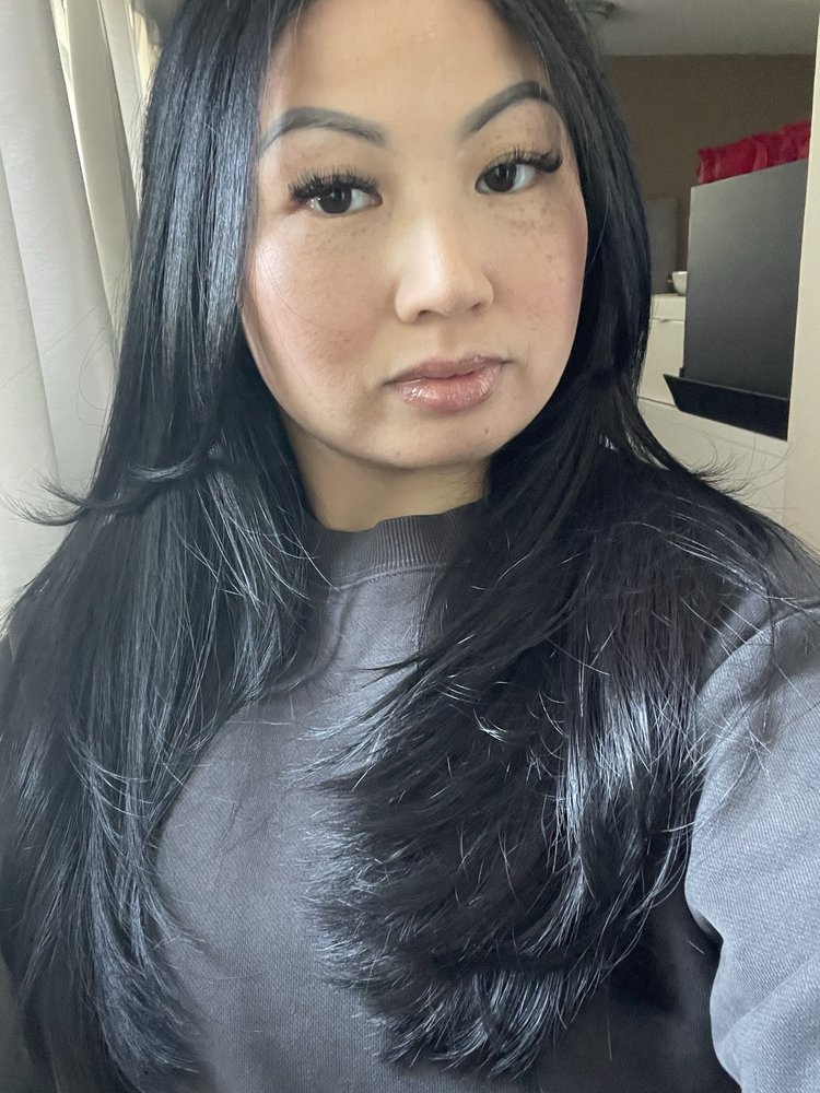 Susan Hair Salon Logo