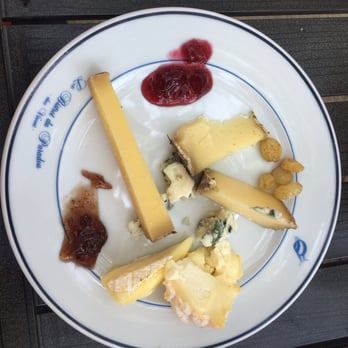 Le Bistrot du Paradou - Cheese - French Near Me - Le Paradou, 13