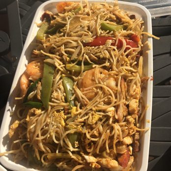 Empire Szechuan - Singapore Mei Fun - Chinese Near Me - Staten Island, New York