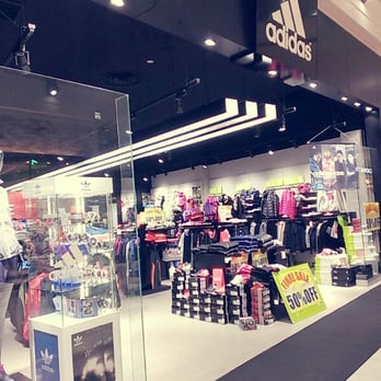 アディダス オリジナルスショップ 心斎橋店 Shoe Stores 西心斎橋1 15 14 大阪市 大阪府 Japan Phone Number Yelp