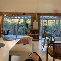 Crescent Salon