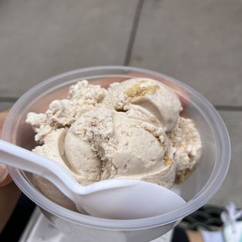 Liks Ice Cream - Bear in the woods - graham cracker, honey, cinnamon - SO GOOD - Ice Cream & Frozen Yogurt Near Me - Denver, Colorado Liks Ice Cream - Bear in the woods - graham cracker, honey, cinnamon - SO GOOD - Ice Cream & Frozen Yogurt Near Me - Denver, Colorado
