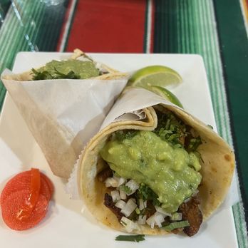 Los Rivera Cafe - Spicy Roast Pork Tacos with Pineapple - Mexican Near Me - Danbury, Connecticut