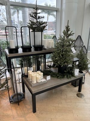 Crate & Barrel by null