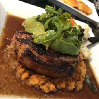 Mr. Q Restaurant - Latin American Near Me - Atascadero, California