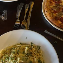 Lemon garlic pasta with artichoke hearts