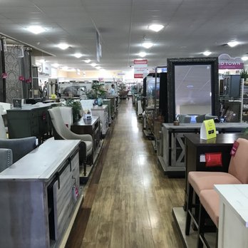 HomeGoods - One of the busiest Home Goods in the Bay Area - Furniture Stores Near Me - San Carlos, California HomeGoods - One of the busiest Home Goods in the Bay Area - Furniture Stores Near Me - San Carlos, California