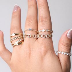 House of Silva Jewelers - If you're stuck on what to get her this Valentine's Day... Diamonds are always the right answer
Give a gift that she'll hav...