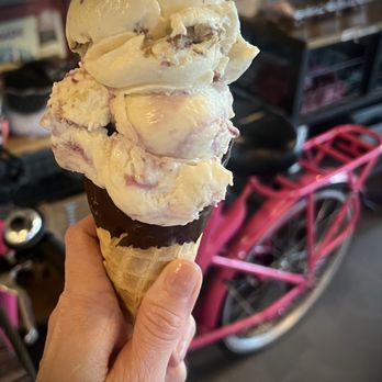 CRAVE Ice Cream Social - Ice Cream & Frozen Yogurt Near Me - Indianapolis, Indiana
