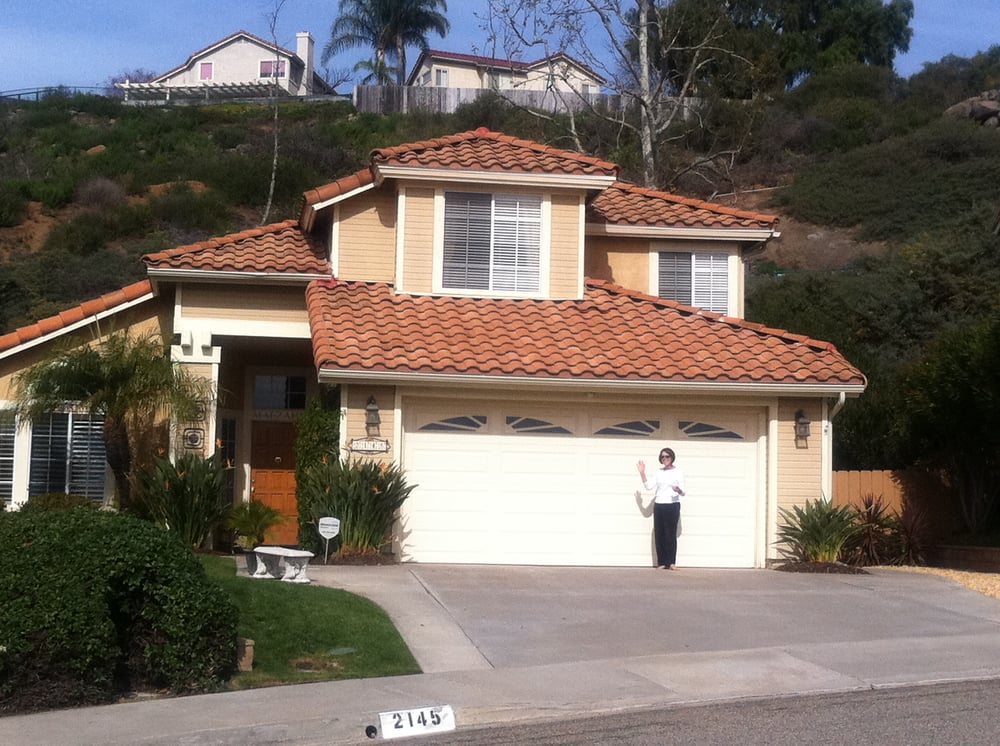 Slide of Anthony Torres Roofing