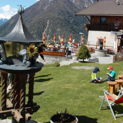 Linthof - Der Linthof mit Liegestühlen ausgestattet