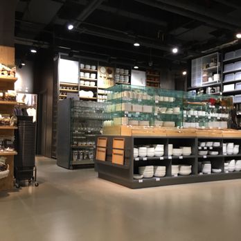 MUJI FIFTH AVENUE - Updated March 2024 - 250 Photos & 119 Reviews - 475