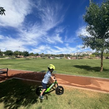 Sagemont Park - So Hot!!! - Parks Near Me - Las Vegas, Nevada Sagemont Park - So Hot!!! - Parks Near Me - Las Vegas, Nevada