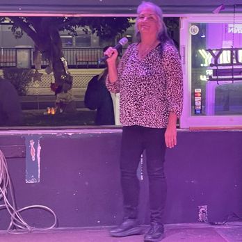 Paddy & Irene's Irish Pub - Singer Tina - Irish Pub Near Me - Sparks, Nevada