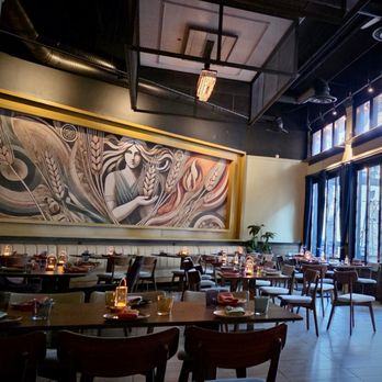 Field-n-Flame Midtown - The dining room - New American Near Me - Sacramento, California Field-n-Flame Midtown - The dining room - New American Near Me - Sacramento, California