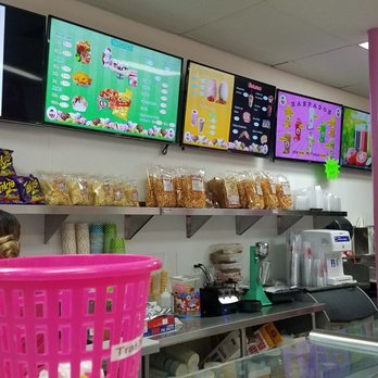 La Michoacana - the interior of a fast food restaurant - Grocery Near Me - Lynwood, California La Michoacana - the interior of a fast food restaurant - Grocery Near Me - Lynwood, California