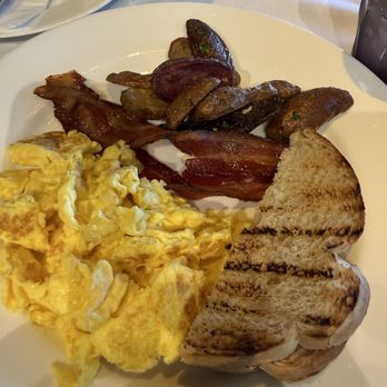 n10 Los Angeles - Jadore brunch - Italian Near Me - Los Angeles, California