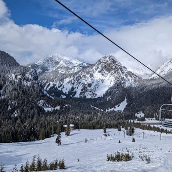 Summit At Snoqualmie - Beautiful views from the Pacific Crest lift - Ski Resorts Near Me - Snoqualmie Pass, Washington