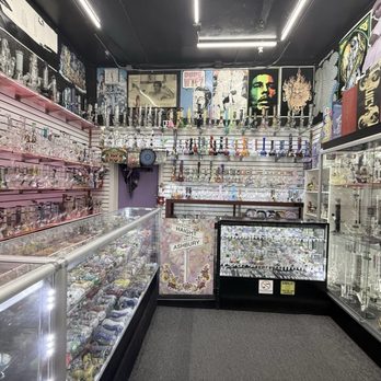 Daydreamz - Tobacco Shops Near Me - San Francisco, California Daydreamz - Tobacco Shops Near Me - San Francisco, California