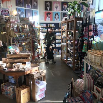 Strapping - checking the goods. - Accessories Near Me - Sacramento, California Strapping - checking the goods. - Accessories Near Me - Sacramento, California