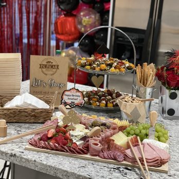 Pa' Picar Miami - variety of appetizers - Specialty Food Near Me Pa' Picar Miami - variety of appetizers - Specialty Food Near Me