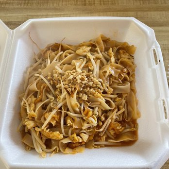 Altus Donuts and Fried Rice - Chicken Pad Thai - Donuts Near Me - Altus, Oklahoma