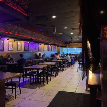 D-spot - Main seating area - Chicken Wings Near Me - Oakdale, Minnesota D-spot - Main seating area - Chicken Wings Near Me - Oakdale, Minnesota