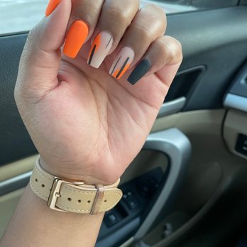 TJ Nails Spa - Acrylic Set w/ Design - Nail Salons Near Me - Leander, Texas
