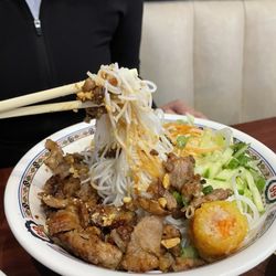 Pho Mi 99 - Grilled pork and spring rolls on vermicelli