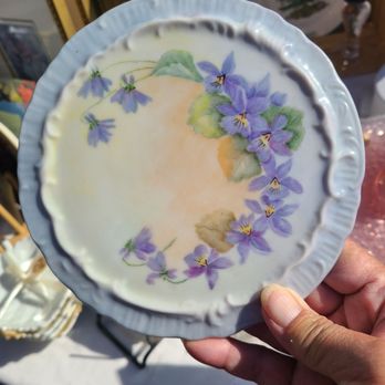 De Anza Flea Market - Flea Markets Near Me - Cupertino, California De Anza Flea Market - Flea Markets Near Me - Cupertino, California