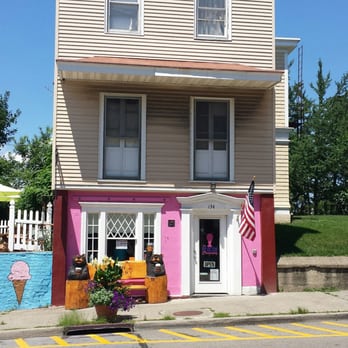 Beacon Creamery - Ice Cream & Frozen Yogurt Near Me - Beacon, New York
