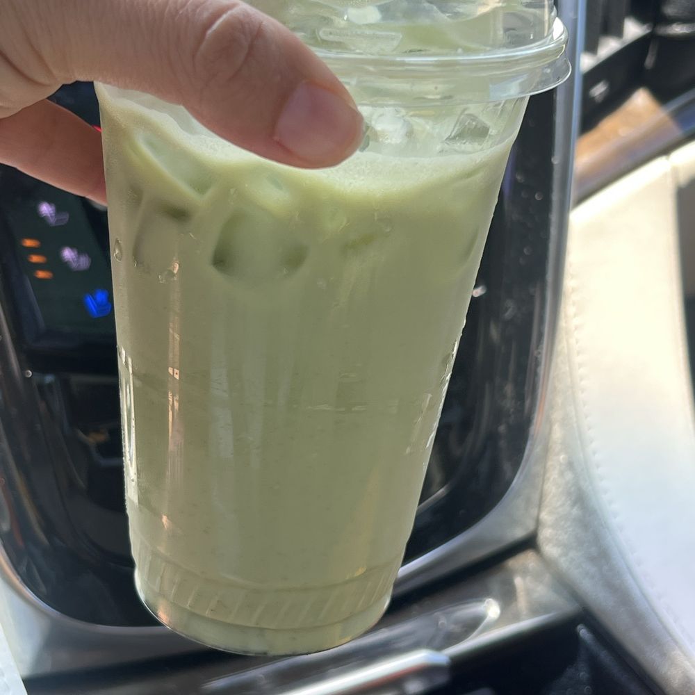 Even the color is pale -and this is after going back in and asking for extra matcha Even the color is pale -and this is after going back in and asking for extra matcha