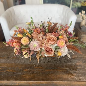 Saddleback Flower Shop - Florists Near Me - Tustin, California