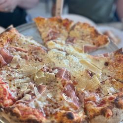 Sogna Napoli Trattoria & Pizzeria - 16" Monte Cristo Pizza Online - YUM!