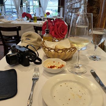 3 Giovani - Dining room - Pizza Near Me - New York, New York 3 Giovani - Dining room - Pizza Near Me - New York, New York