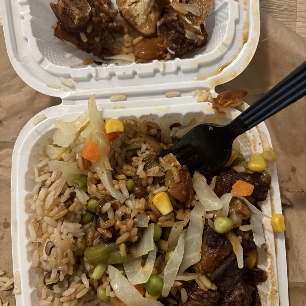 Oxtail are bad only bones rice n peas n cabbage doesn't 2/10 Oxtail are bad only bones rice n peas n cabbage doesn't 2/10