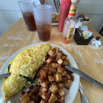 Ardmore Station Cafe - Greek Omelet - Breakfast & Brunch Near Me - Ardmore, Pennsylvania Ardmore Station Cafe - Greek Omelet - Breakfast & Brunch Near Me - Ardmore, Pennsylvania