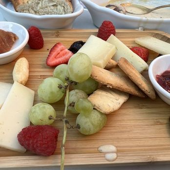 Dos Besos - Cheeseboard - Spanish Near Me - Pasadena, California