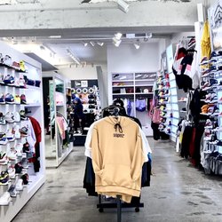 SNIPES - It's a big store. 05/02/21