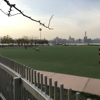 Bushwick Inlet Park - Parks Near Me - New York, New York
