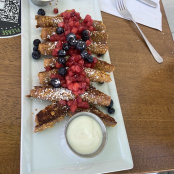 Blu Jam Cafe - Crunchy French Toast - Breakfast & Brunch Near Me - Los Angeles, California Blu Jam Cafe - Crunchy French Toast - Breakfast & Brunch Near Me - Los Angeles, California