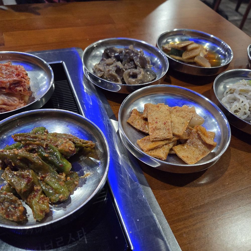Korea Garden - Complimentary banchan - Korean Near Me - Blue Bell, Pennsylvania Korea Garden - Complimentary banchan - Korean Near Me - Blue Bell, Pennsylvania