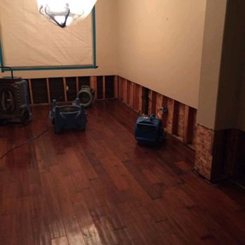 Get Rapid Restoration - Air movers in living room - Plumbing Near Me - Hawthorne, California Get Rapid Restoration - Air movers in living room - Plumbing Near Me - Hawthorne, California