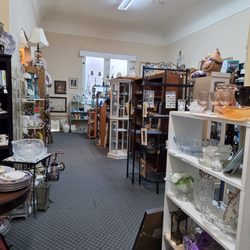 Elsie Bell's Antique Mall