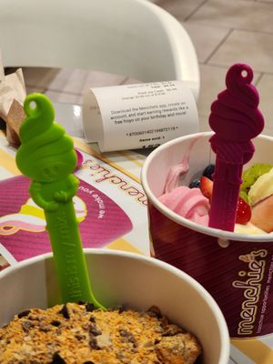 Menchie's Frozen Yogurt by null
