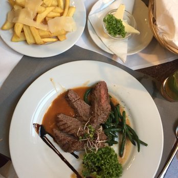 Hotel Opera - Steak with green beans and fries - Hotels Near Me - Prague, Puerto Rico Hotel Opera - Steak with green beans and fries - Hotels Near Me - Prague, Puerto Rico