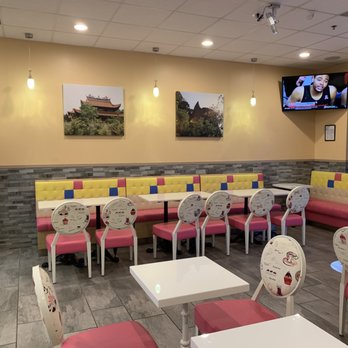 Kelly's Fusion Express - Interior - Ramen Near Me - Conyers, Georgia