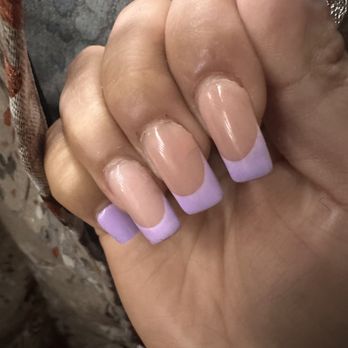 Daisy Nails - Cracked, half off, came off - Nail Salons Near Me - Lancaster, California