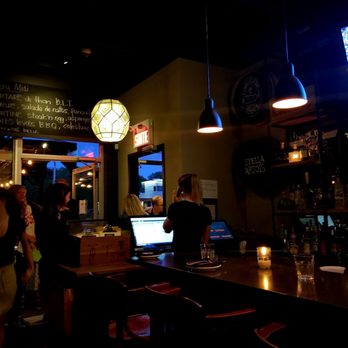 Restaurant L'ardoise - Bar - Canadian (New) Near Me - Sainte-Thérèse, Quebec